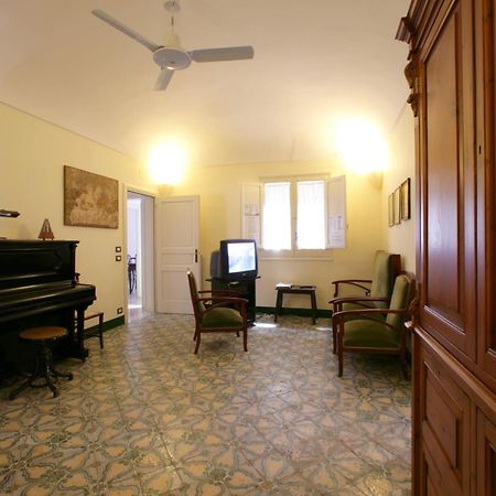 Novecento Hotel Трапани Екстериор снимка